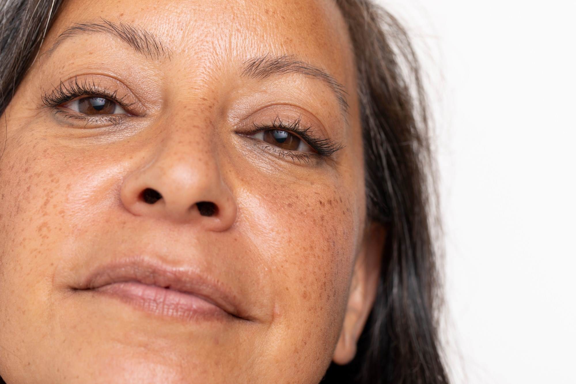 Test recruitement 1 female caucasian skin beauty actives